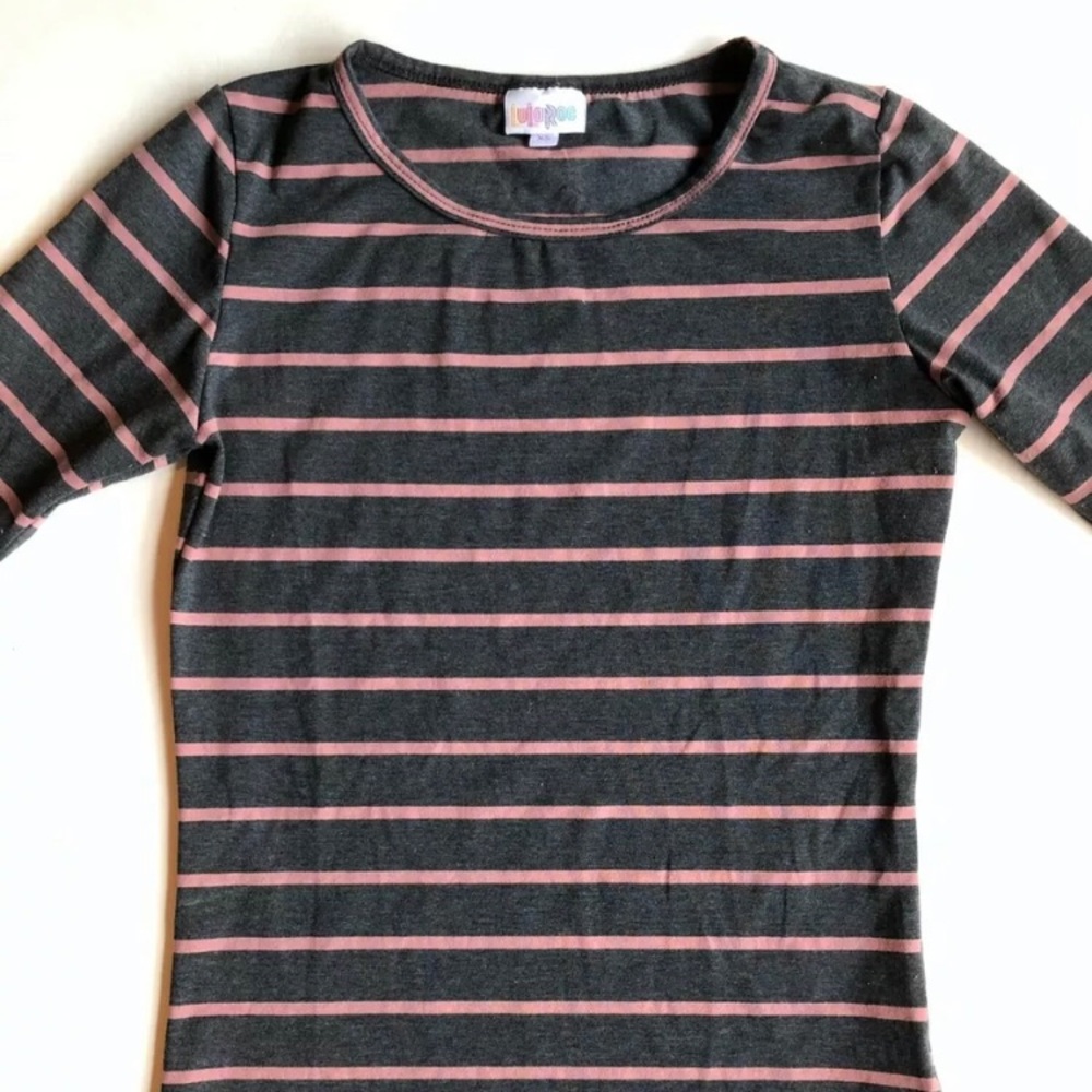 LULAROE Gray Pink Striped Short Sleeve Knit Top